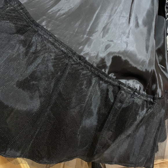 Black Dress with lots of options - Picture 6 of 8